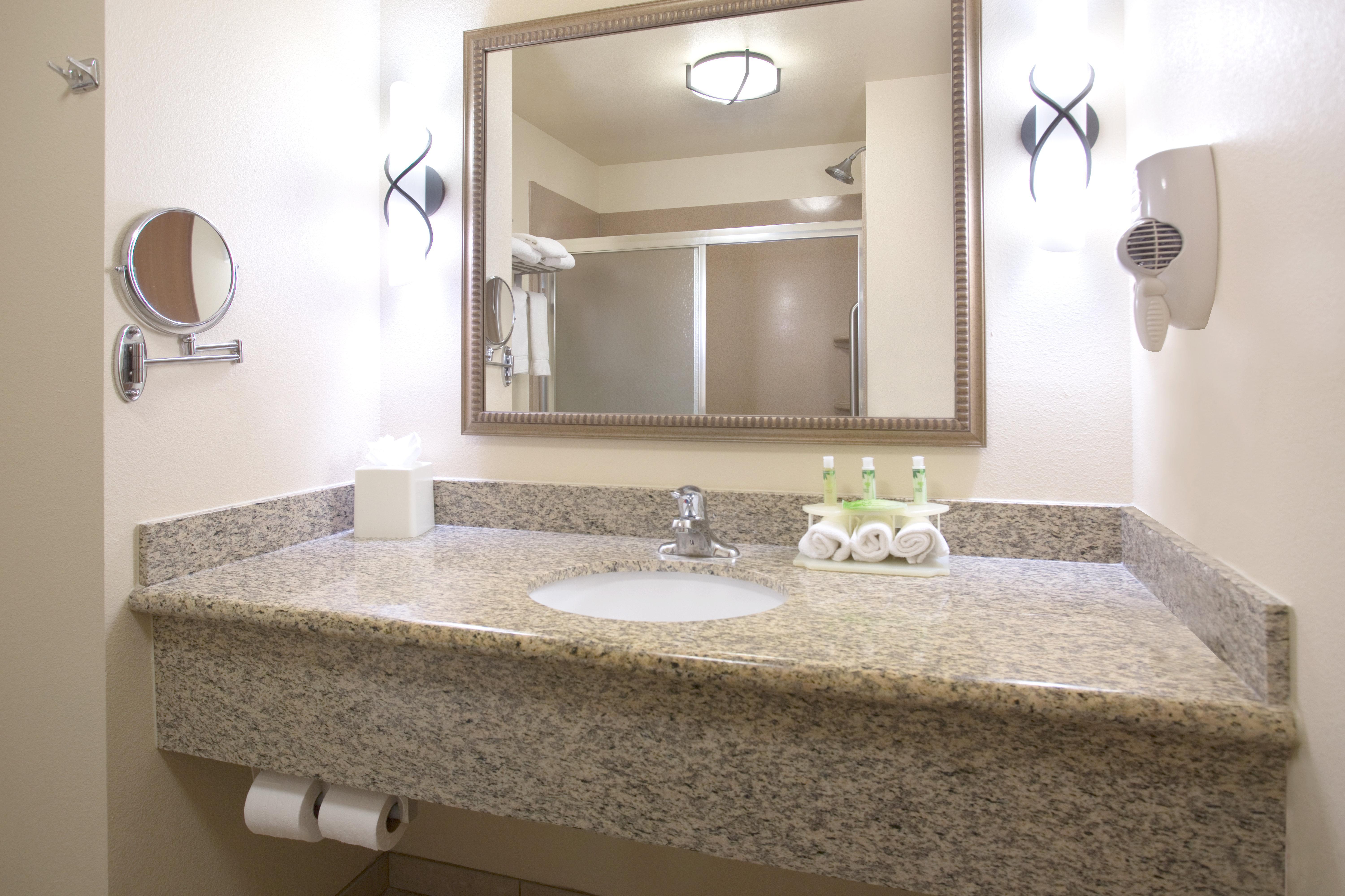 Holiday Inn Express And Suites Los Alamos Entrada Park By Ihg Exterior photo