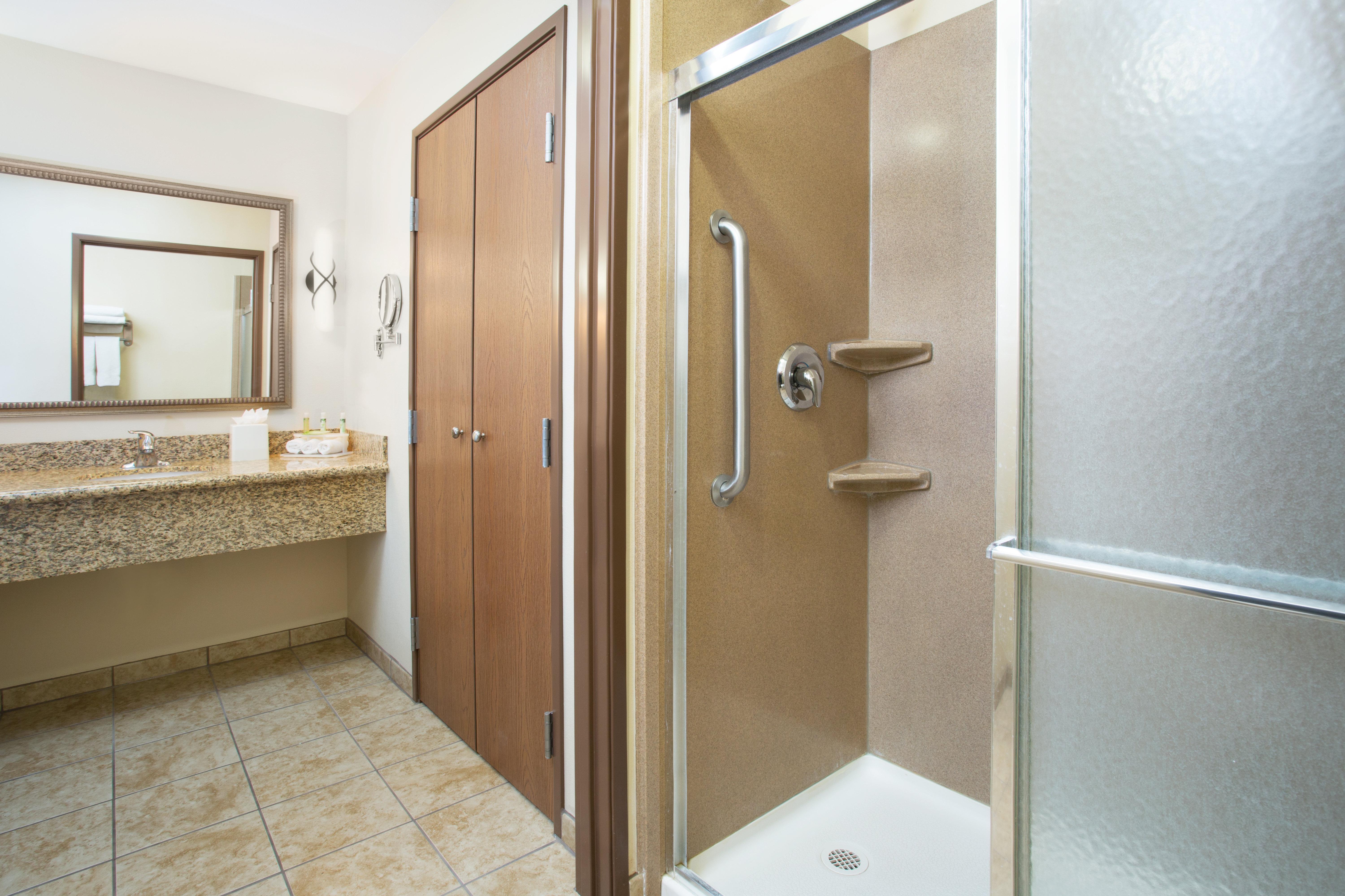 Holiday Inn Express And Suites Los Alamos Entrada Park By Ihg Exterior photo