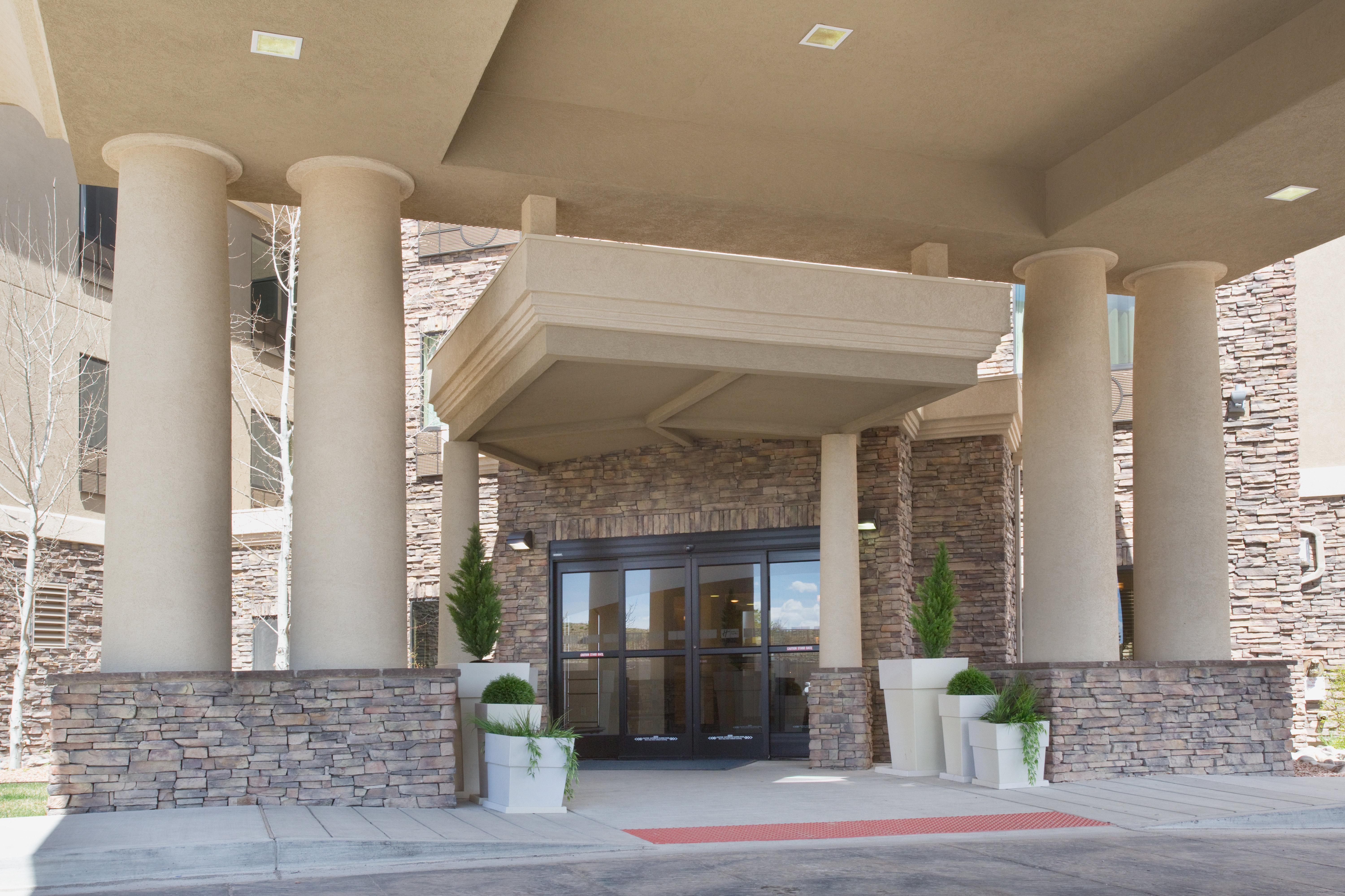 Holiday Inn Express And Suites Los Alamos Entrada Park, An Ihg Hotel Exterior photo