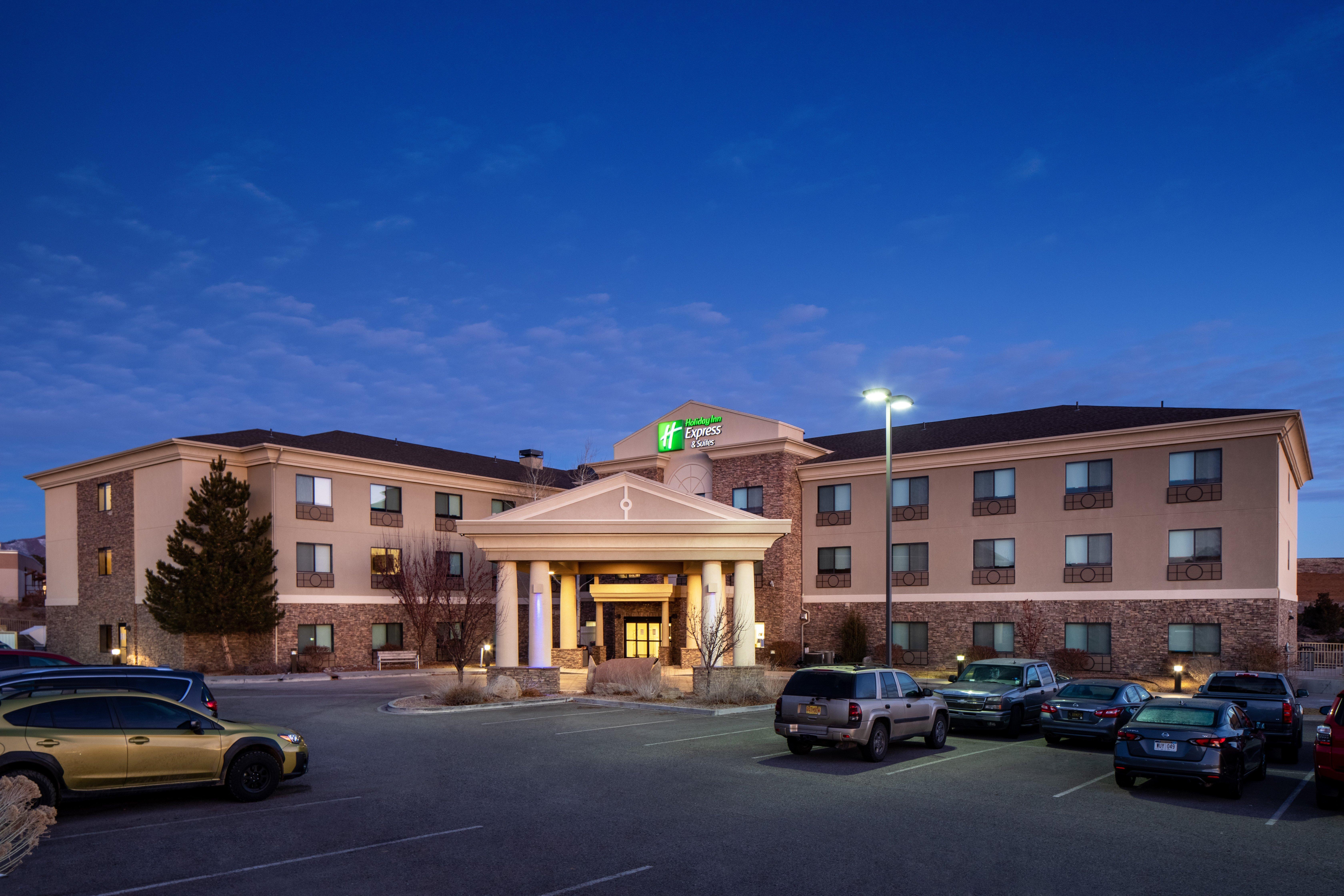 Holiday Inn Express And Suites Los Alamos Entrada Park, An Ihg Hotel Exterior photo